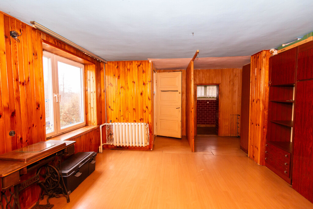 Dom - 137,8m2, działki 2273m2 - Ćmielów