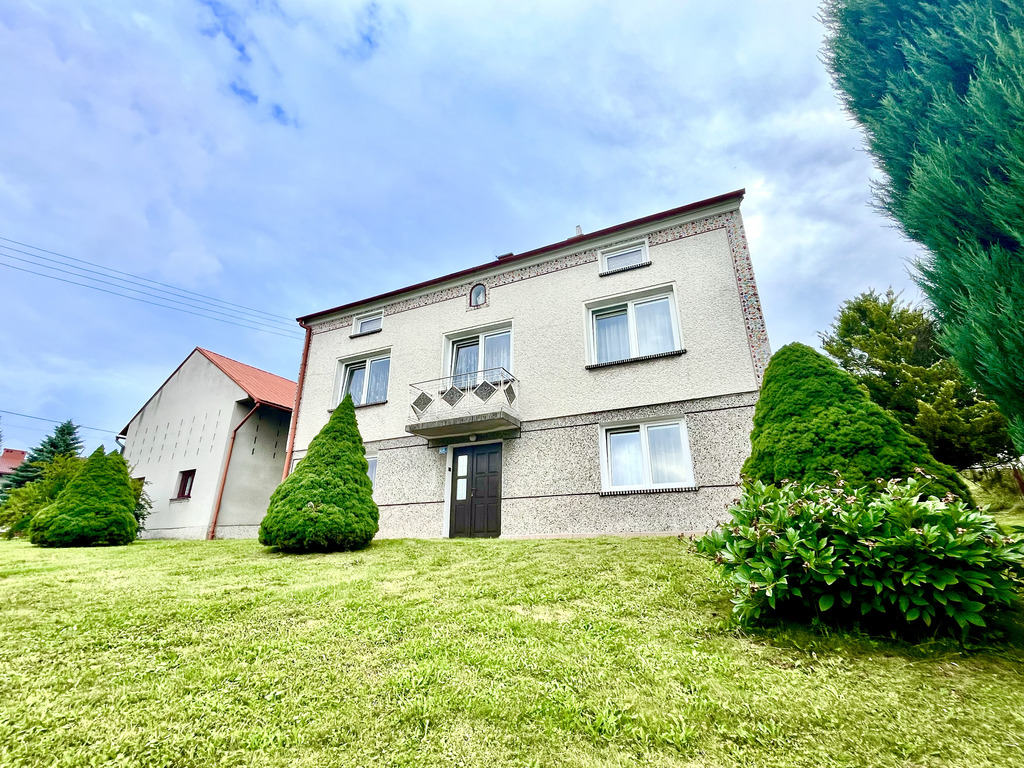 Dom 130 m² z budynkiem gospodarczym - 14,7a