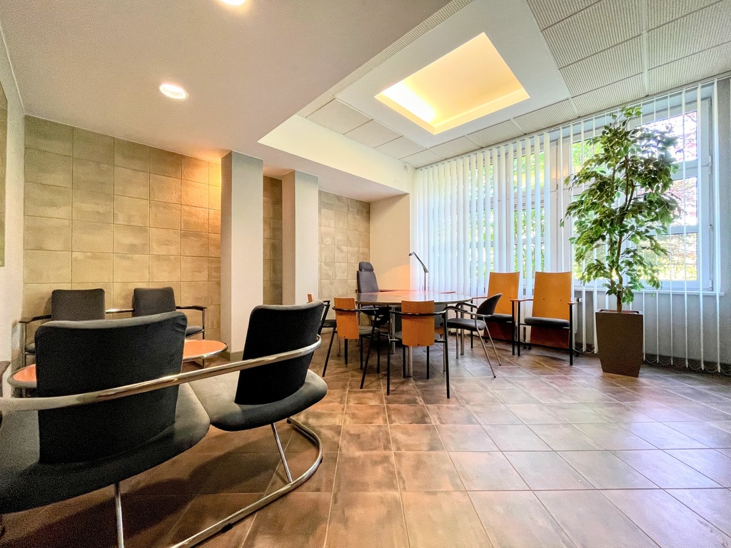 Lokal biurowo-usługowy ok. 24 m2 w Rzeszowie