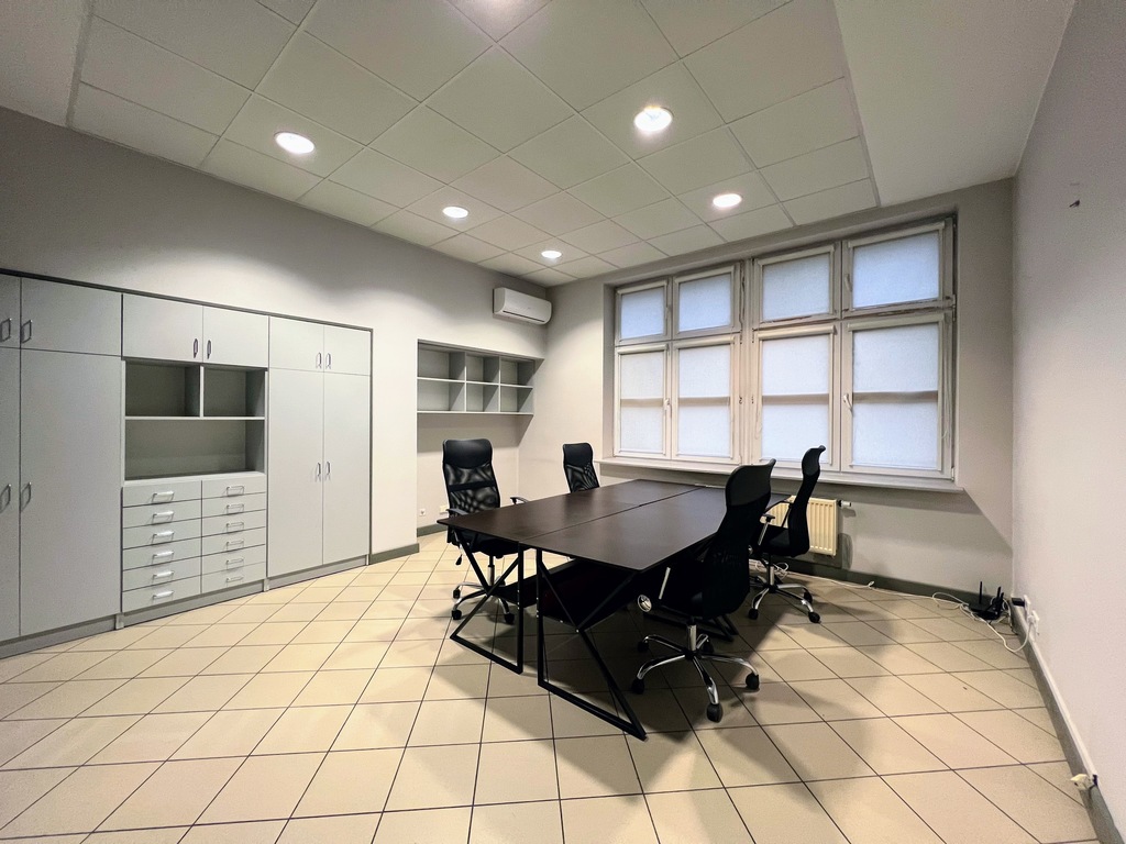 Umeblowany lokal biurowy 24 m2 ul. Mikołajczyka