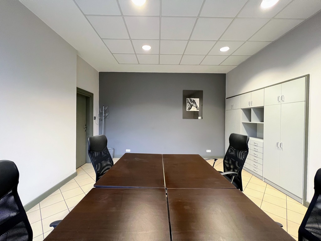 Umeblowany lokal biurowy 24 m2 ul. Mikołajczyka