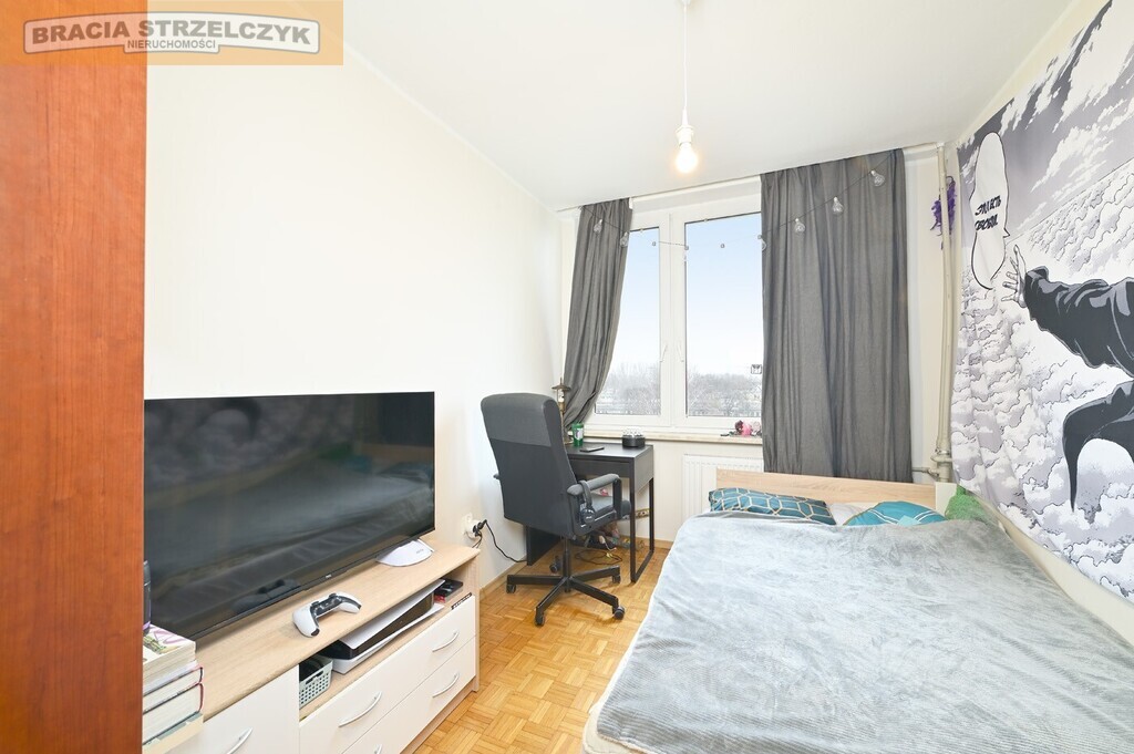 Saska Kępa, 2 pokoje. Balkon. VI piętro