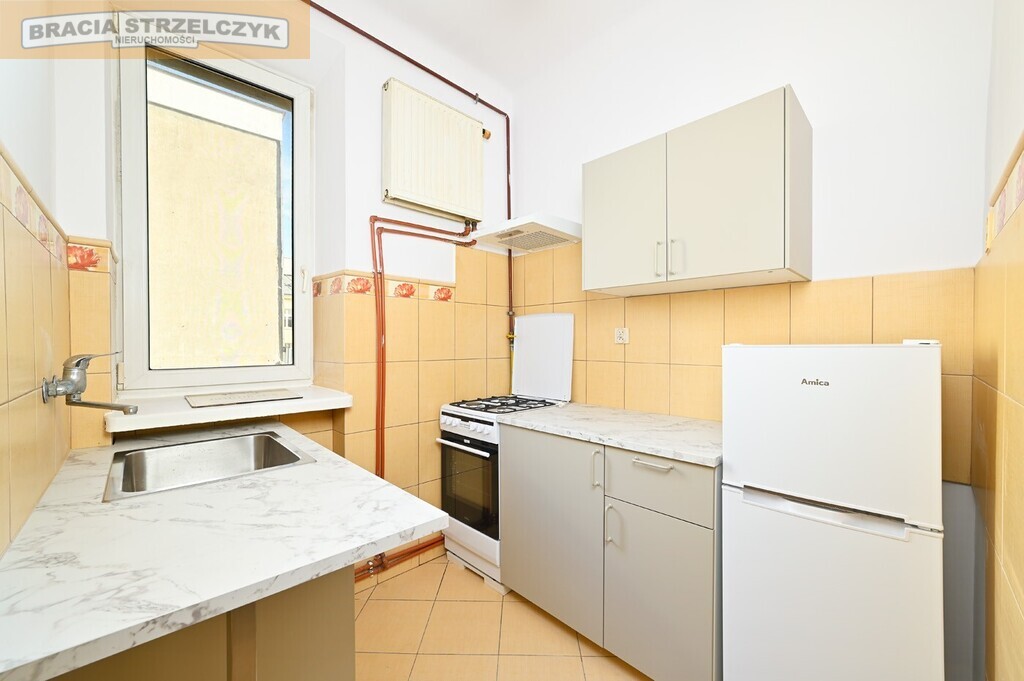 Kawalerka w kamienicy okolice Nowego Światu