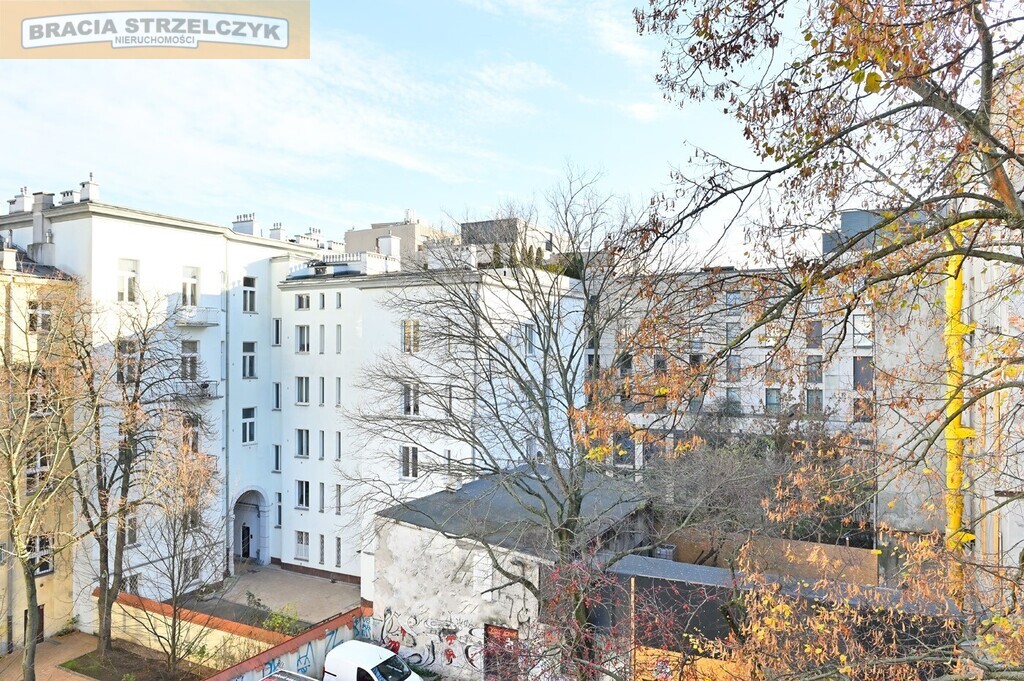 Kawalerka w kamienicy okolice Nowego Światu