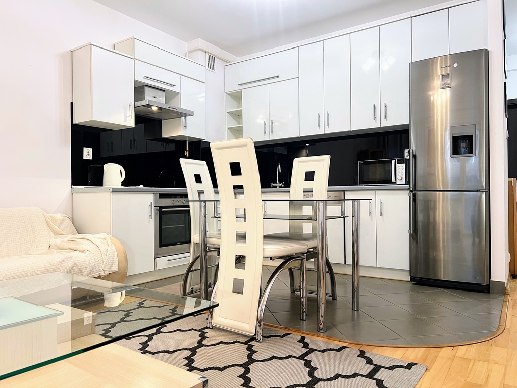 3 pokoje, dwa balkony, wolne od zaraz