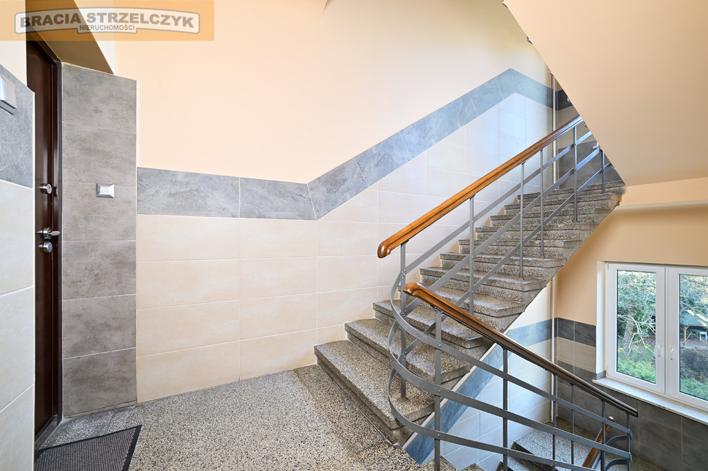 Pokój z aneksem kuchennym blisko stacji PKP Włochy