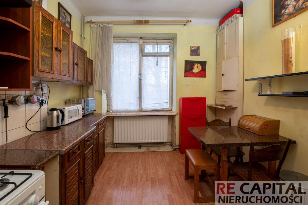 Nowa cena 35m2 , zabytkowy piec Praga