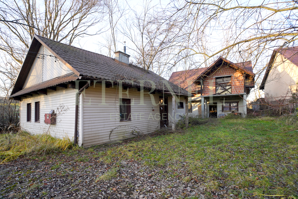 Rezerwacja - Działka budowlana nad stawem 12 arów