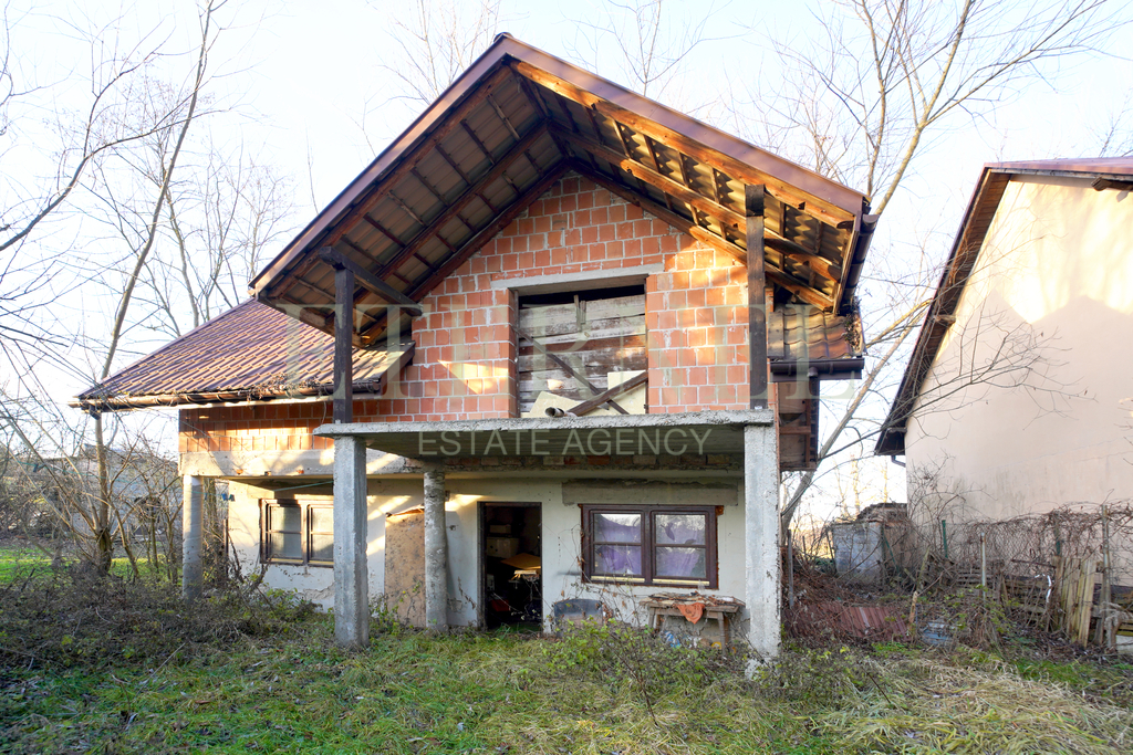Rezerwacja - Działka budowlana nad stawem 12 arów