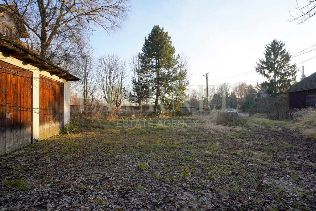 Rezerwacja - Działka budowlana nad stawem 12 arów