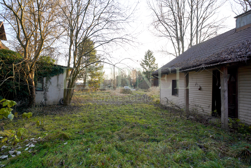 Rezerwacja - Działka budowlana nad stawem 12 arów