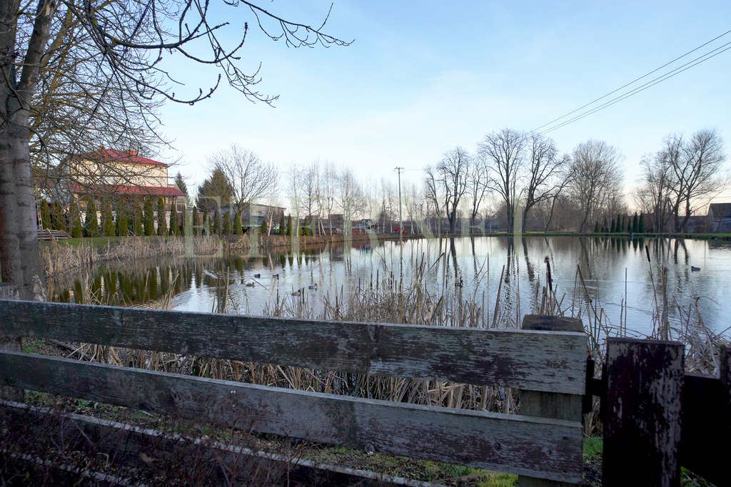 Rezerwacja - Działka budowlana nad stawem 12 arów