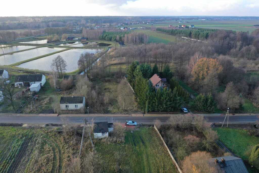 Działka budowlana w pięknej okolicy !