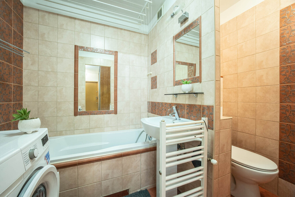 Dwupokojowe mieszkanie z balkonem w Łodzi