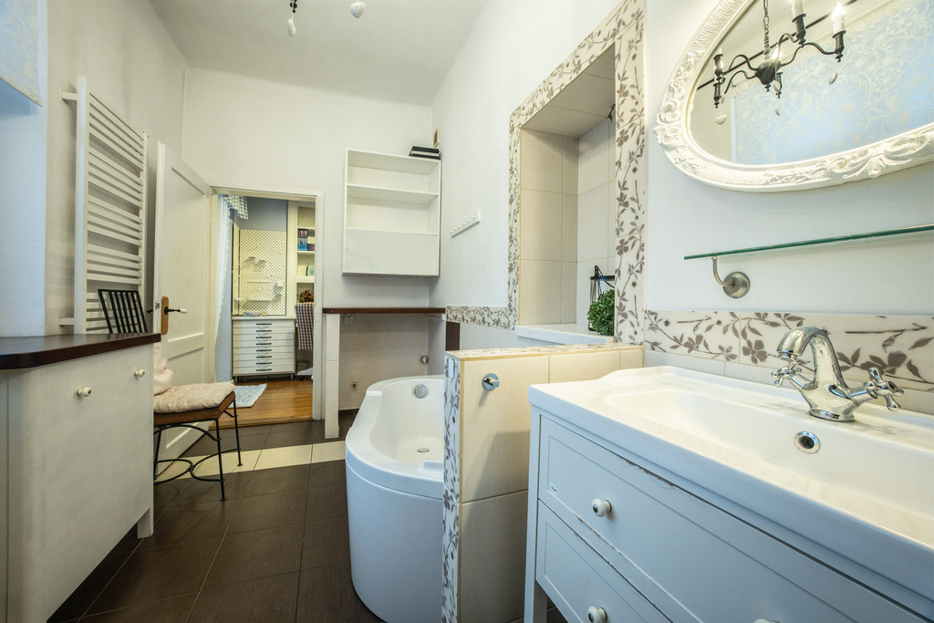 Klimatyczne duże bezczynszowe w centrum