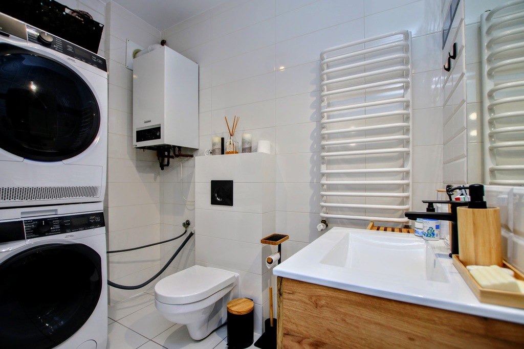 świetna okolica, duży taras, miejsce postojowe