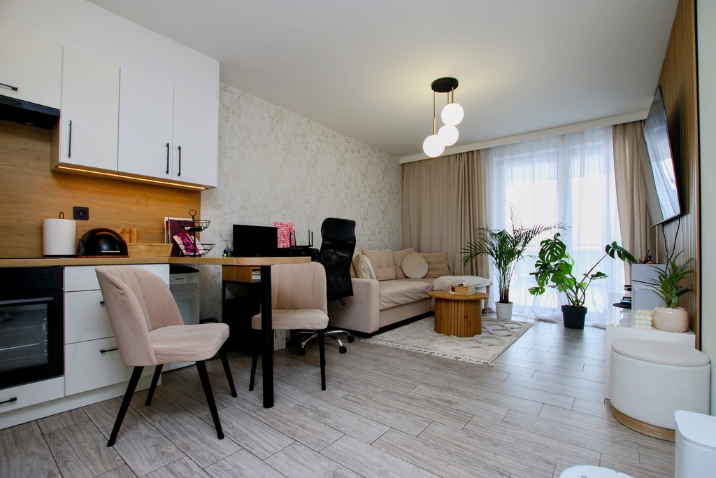 świetna okolica, duży taras, miejsce postojowe