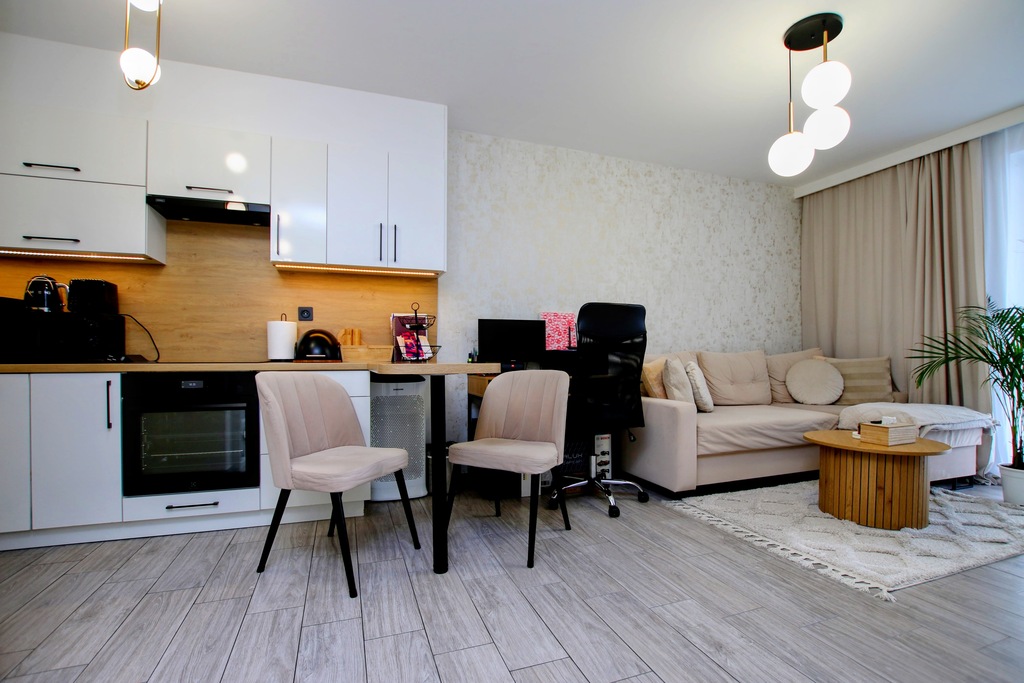 świetna okolica, duży taras, miejsce postojowe