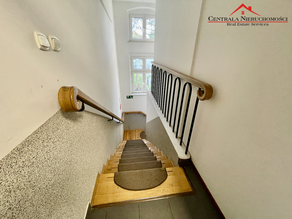 Klimatyczny lokal ze skosami w pałacyku Bydgoska 1