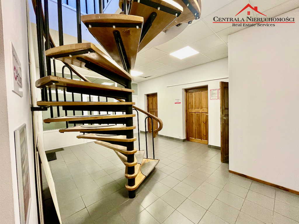 Klimatyczny lokal ze skosami w pałacyku Bydgoska 1