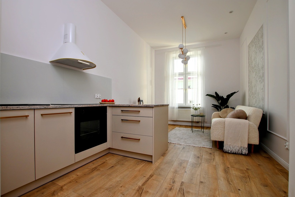 ścisłe centrum, kamienica, po kapitalnym remoncie