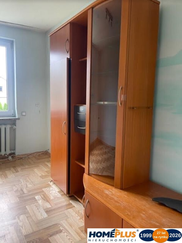 Dom dla pracowników z przestronnymi pokojami.