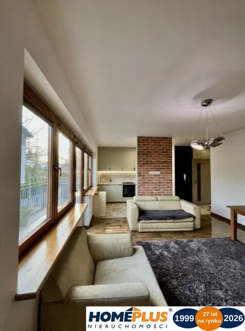 Przestronne 5 pokojowe mieszkanie w Markach