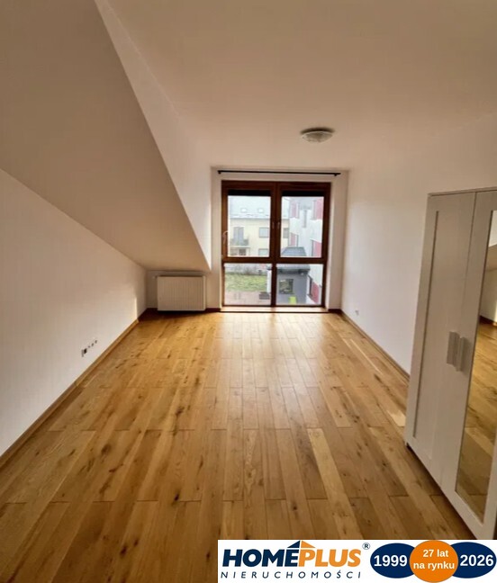 Przestronne 5 pokojowe mieszkanie w Markach