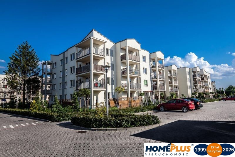 3 pokoje 54 m², centrum Radzymina, parking.