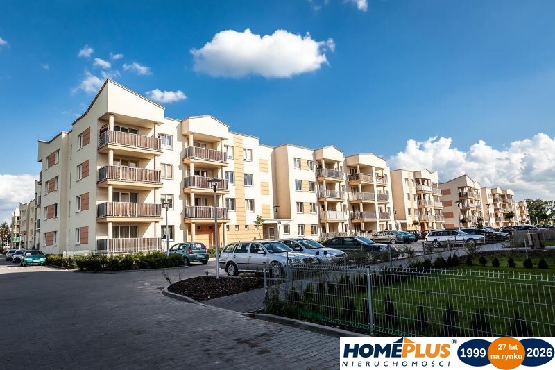 3 pokoje 54 m², centrum Radzymina, parking.