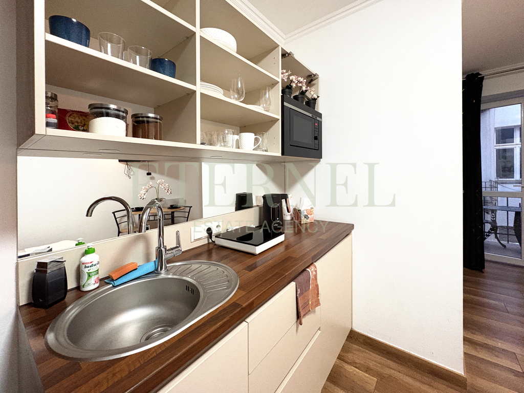 Airbnb/Booking - inwestycyjna kawalerka w centrum