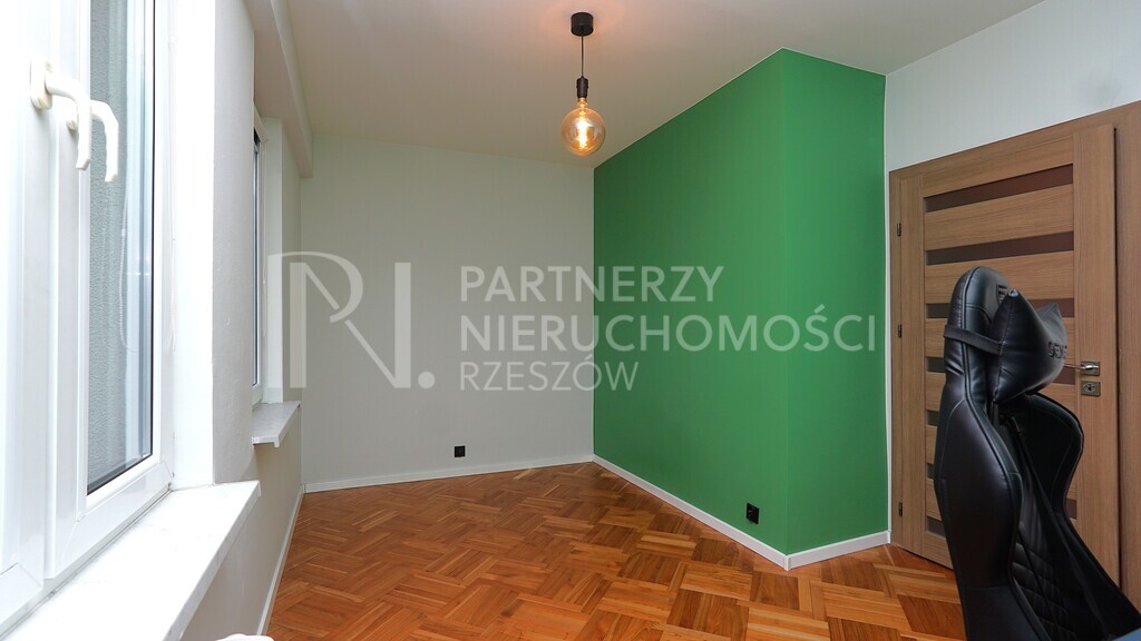 Graniczna - 2 Pokoje z Oddzielną Kuchnią !