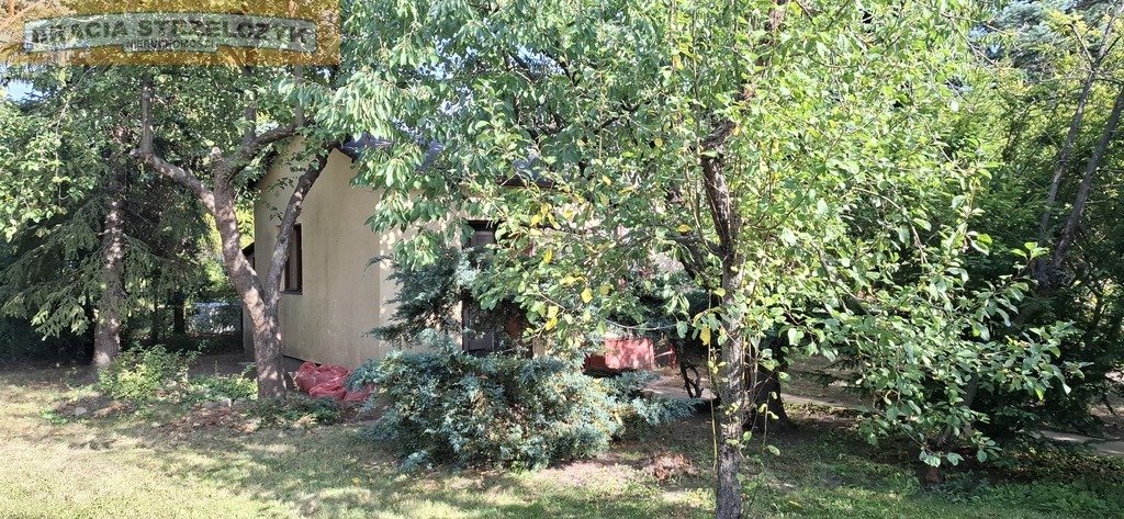 Działka ROD Siekierki II - 300 m² z małym domkiem