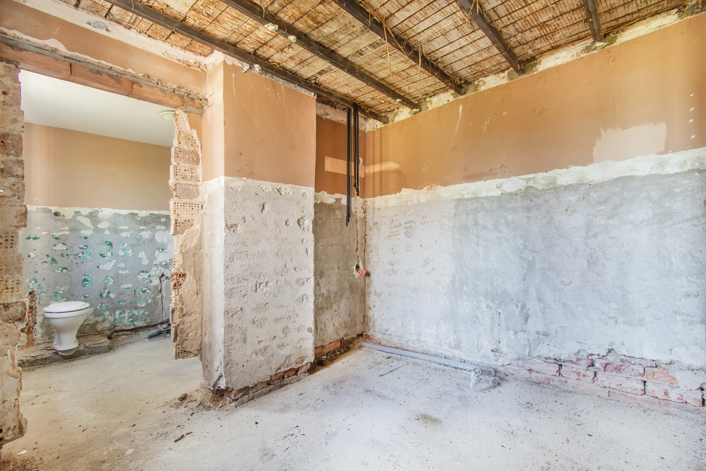 Działka 1518 m² z domem – przestrzeń dla rodziny