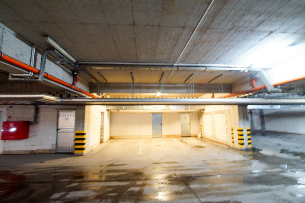 Do wynajęcia miejsce garażowe pod budynkiem