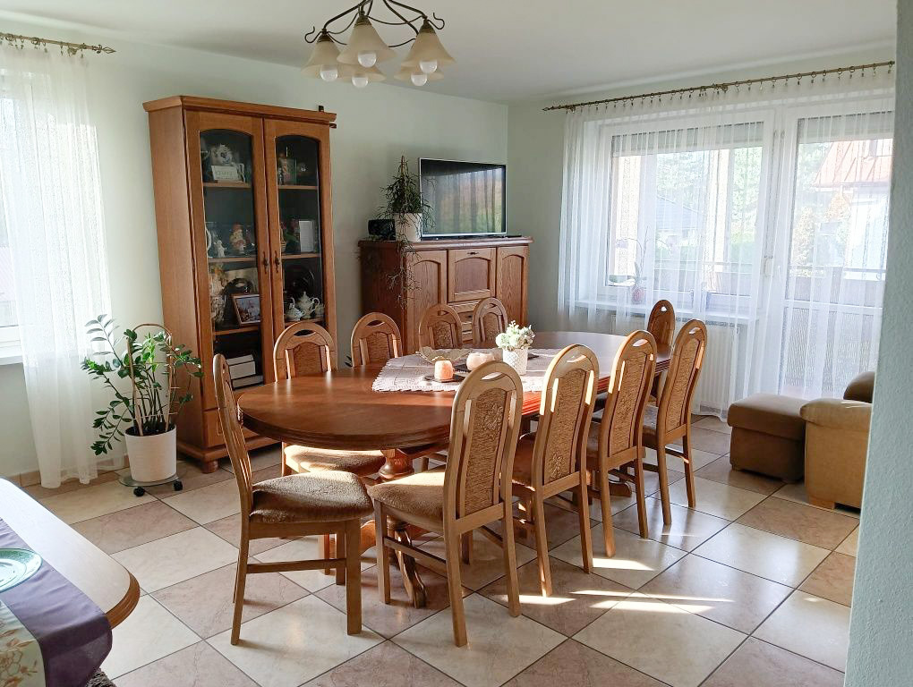 Wyjątkowy dom z potencjałem Opole winów 370m