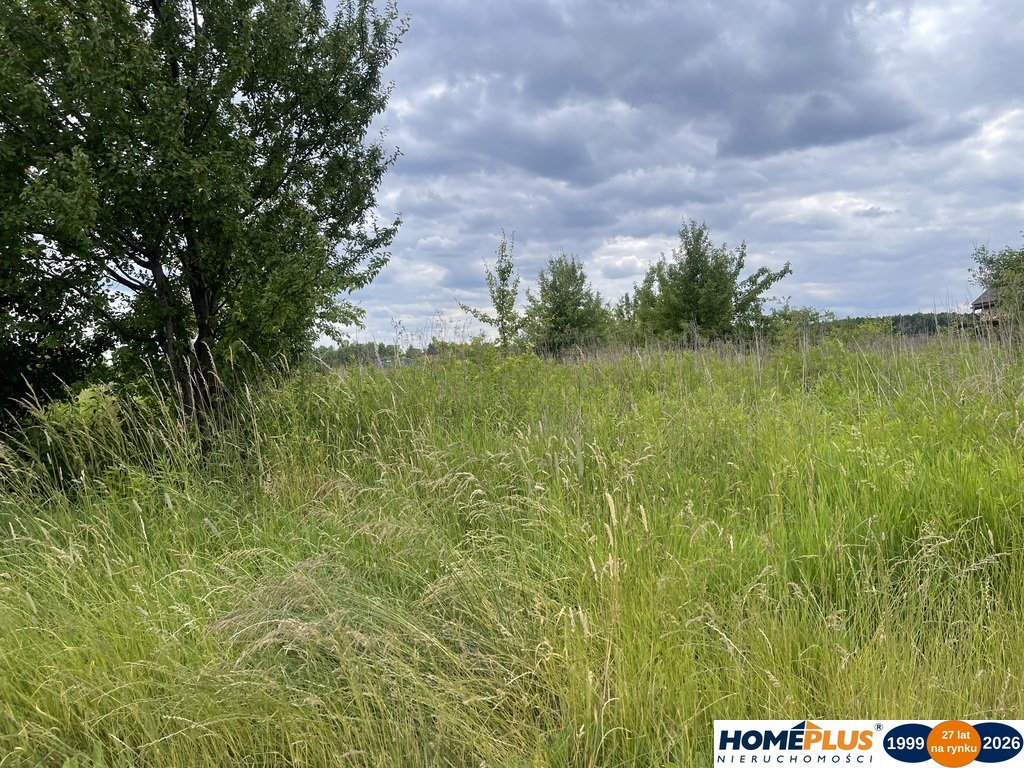 Działka budowlana 930 m² - blisko Warszawy.
