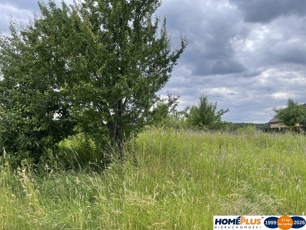 Działka budowlana 930 m² - blisko Warszawy.