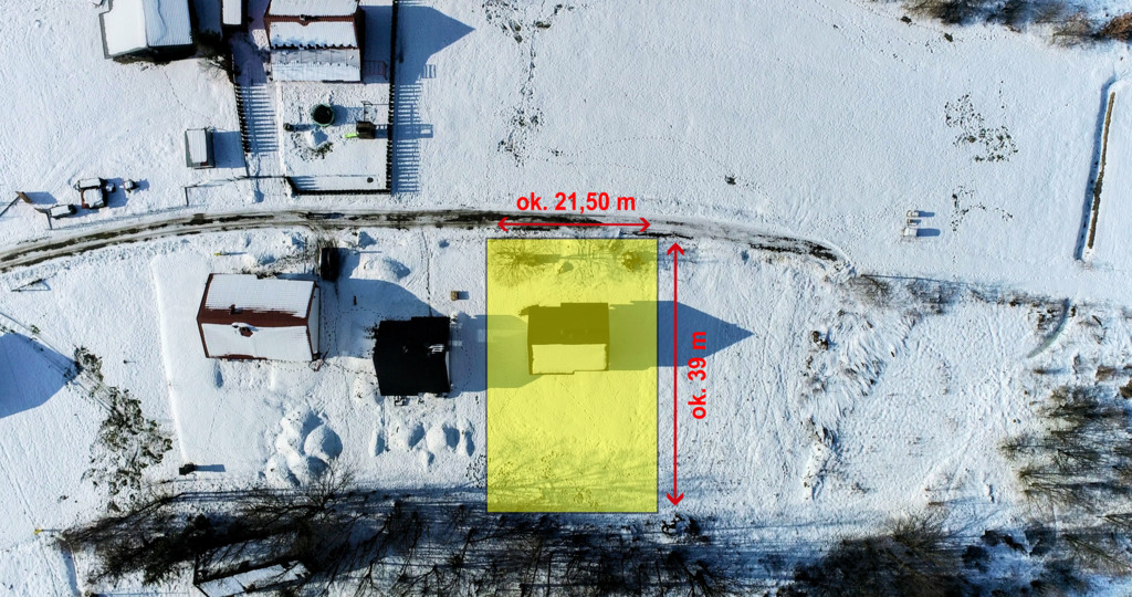 dom z dużymi przeszkleniami i potencjałem