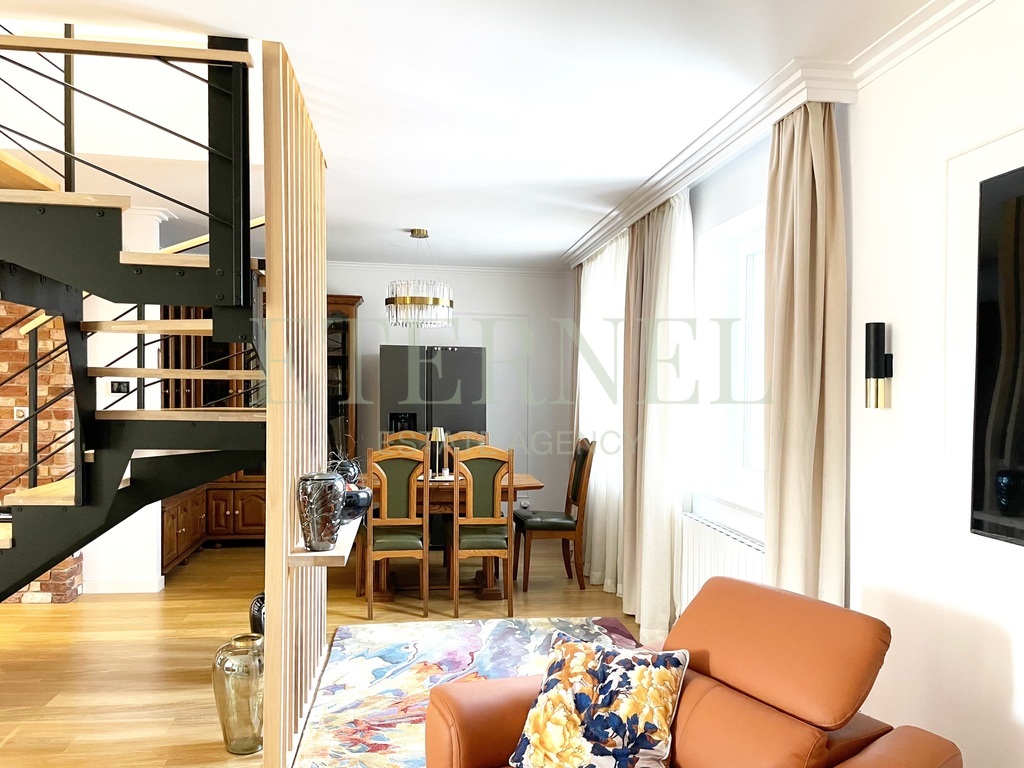 Wyjątkowe mieszkanie dwupoziomowe 125m2 Kozłówek