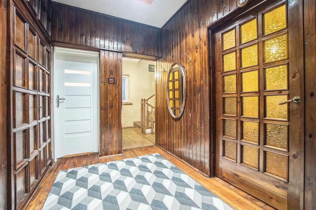 Dom z potencjałem biznesowym! Firma + azyl!