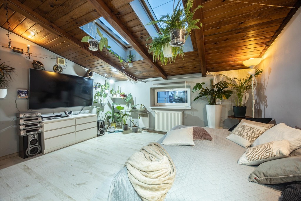 Dom z potencjałem biznesowym! Firma + azyl!