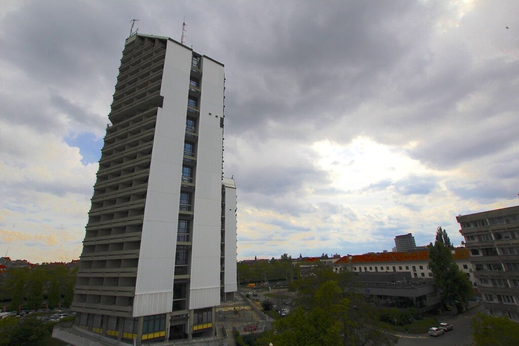 Zrewitalizowana kamienica na placu Grunwaldzkim