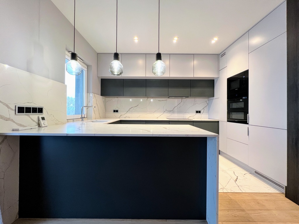 Nowoczesny, luksusowy apartament Capital Towers