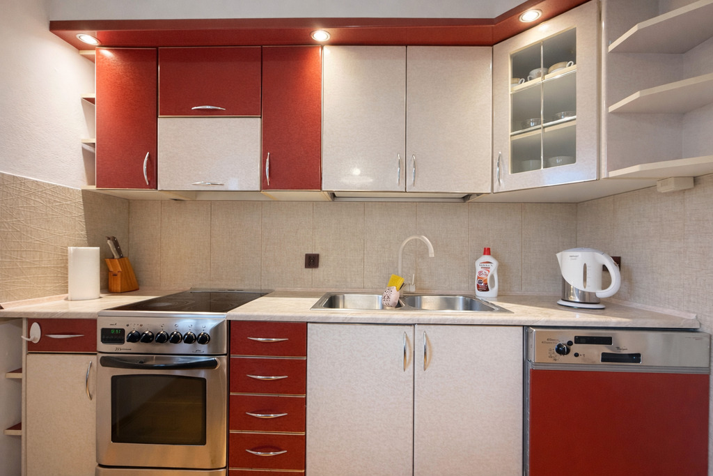 Duży dom z 3 sypialniami i garażem