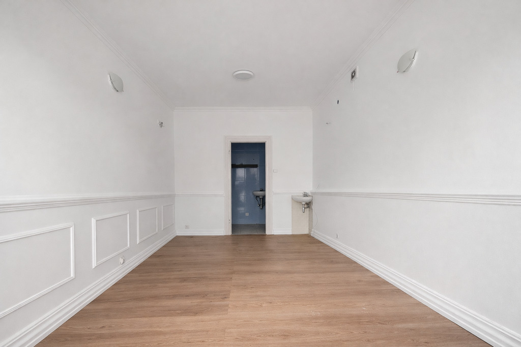 Lokal z witryną na parterze w centrum miasta