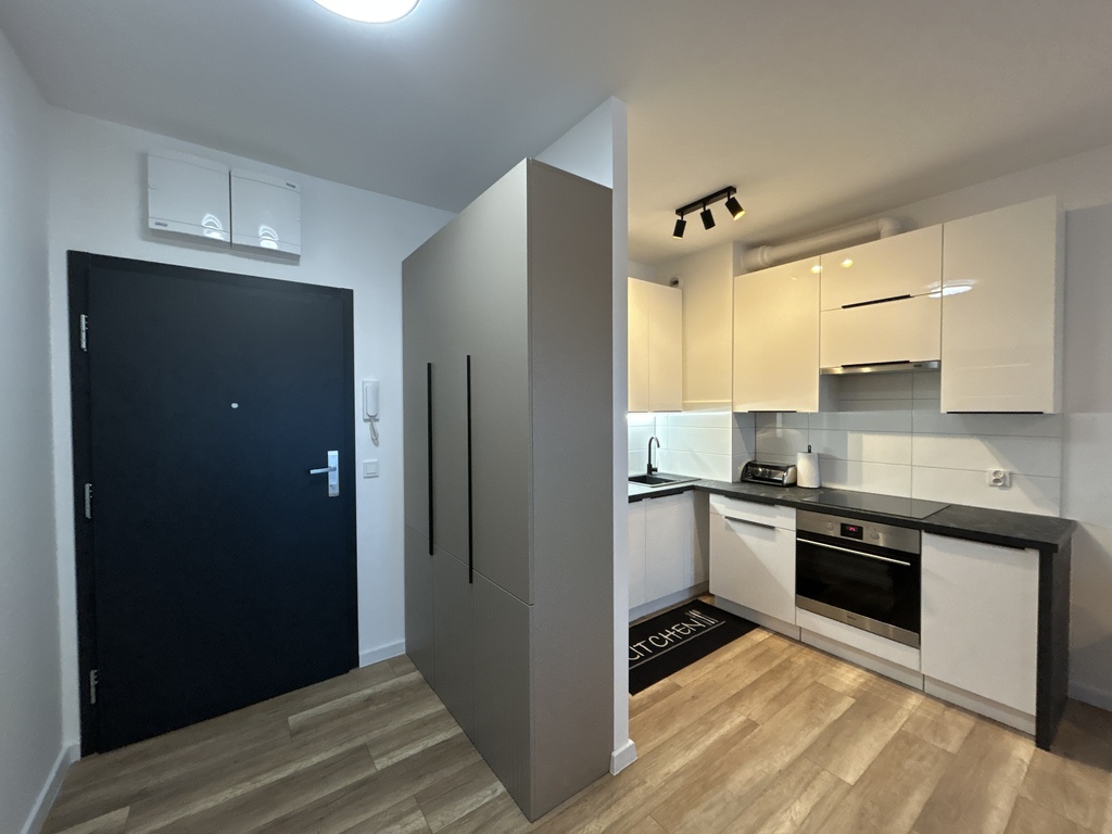 PIERWSZY NAJEM | 2 POKOJE | BALKON | GARAŻ