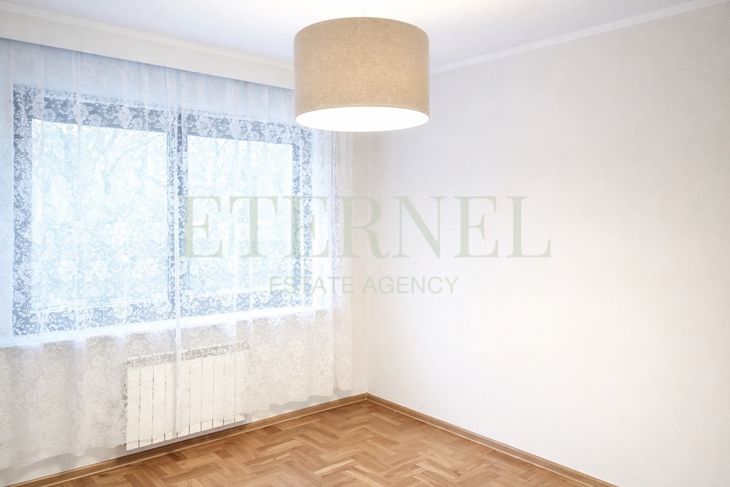 Dom dwupiętrowy z garażem ogrodem, strychiem 136m2