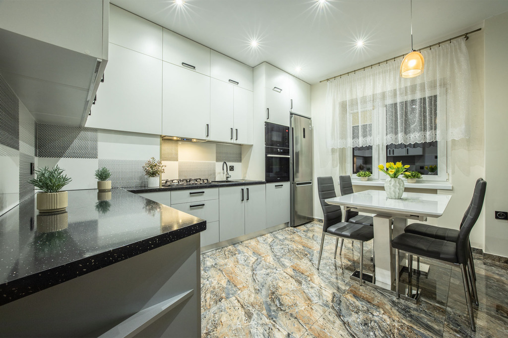 Nowa cena! 190m², Chojny. Dom i biznes!