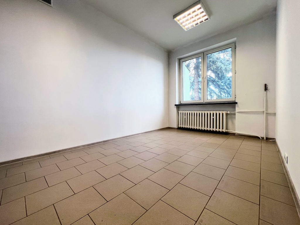 Lokal biurowy na piętrze 2 pokoje